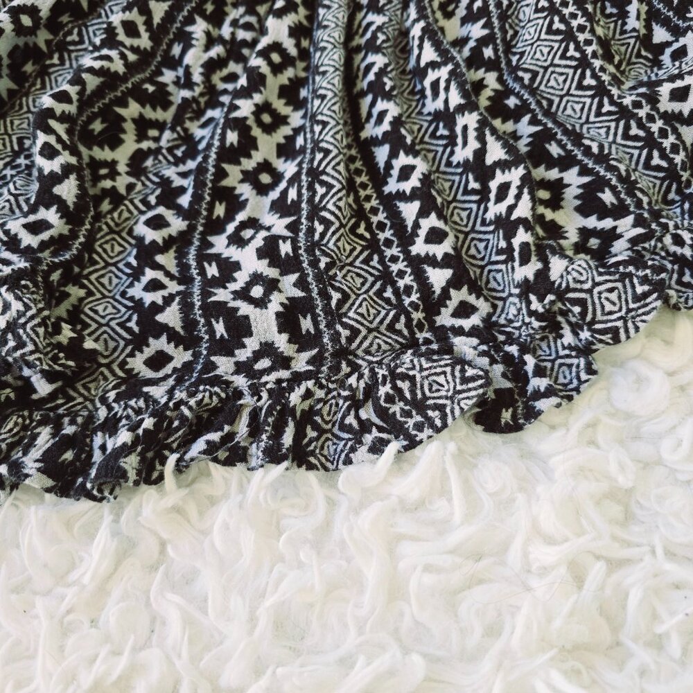 Forever 21 Boho Ruffled Shorts, Size Small - Picture 3 of 8